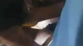 علاقة ثلاثية سوداء وبيضاء: مص مزدوج ومشهد إيلاج مزدوج إكس إكس إكس