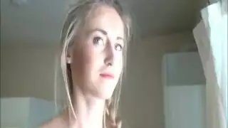 مراهقه مثيره مع حبيبها على السرير