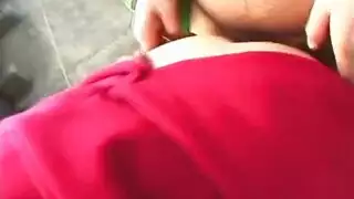ليس مجرد مص للقضيب: هذه العاهرة اليابانية تريد إباحية كاملة