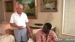 العاهرة السمراء زوي فوكس تتعرض لإيلاج مزدوج عند المسبح