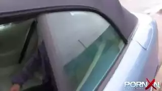 فتشية التبول العلني: إباحية منفردة ساخنة متلألئة