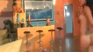 فتى المدرسة الدينية يتم تعبد قضيبه