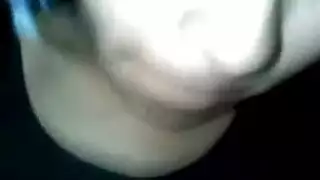 جنس جماعي مزرعة صعب: ثور ينيك عدة بنات