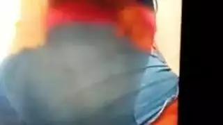 مقاطع صريحة على المنصة الزرقاء للبالغين