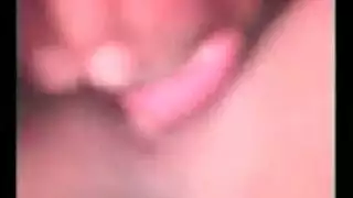 بث مباشر إباحي صريح: عرض جنسي علني