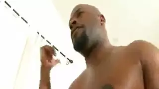 جنس قوي وأنات خائفة
