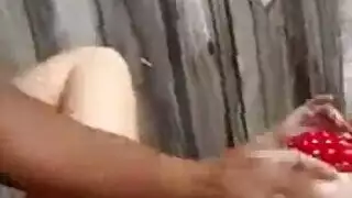سكس سري: مص وقذف داخلي صامت