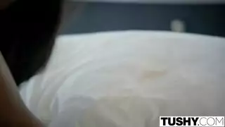 اختراق طيز كبيرة إكس إكس إكس: عمود سميك يسد الفتحة