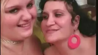 نساء ريفيات فوق الأربعين في مشاهد جنس قاسية