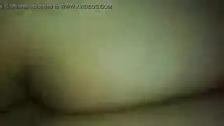 نجمات بوليوود كارينا وبريانكا في فيلم إباحي صريح
