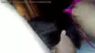 أرناف تئن بصوت عال في شريط جنسي مكثف