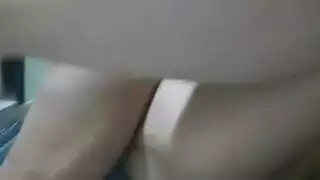 عجوز وقحة تتعرض لعملية جنس جماعي في لعبة ويب كام صريحة
