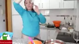 مغربيه سكرانه فى دبى تتناك من مجموعة شباب