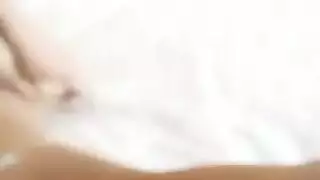 فتيات ناضجات متوحشات في مشهد جنس جماعي قوي