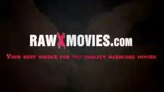 انضر زوجتي تحبني كثيرا