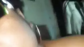 نجوم إكس إكس إكس السكارى في نوبة هياج: لعق فرج مبلل وعمل جماعي صعب