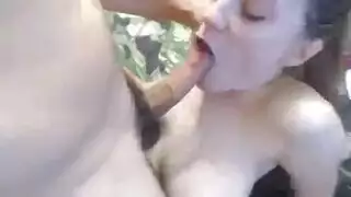نائب الرئيس يسيطر على الزوجة الشابة في مشهد جماع صريح