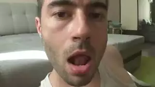 يوم عمل مثير لكريستين دود: جلسة جنس قوية مع قضيب أسود كبير