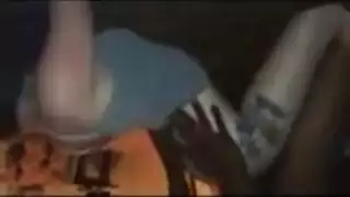 شاب نحيل يأخذ قضيب ثور ضخم بعمق