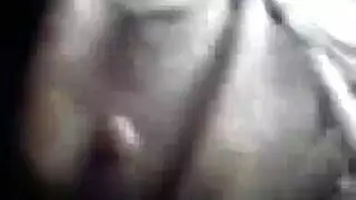 ‫ممارسة جنس فموي عميق مع فتاة نائمة: إيقاظها يكون بعضو ذكري‬