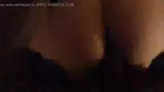 مترجم أفلام إباحية ساخن يتم تناوله أثناء كتابة الترجمات
