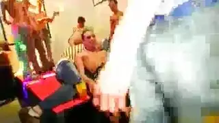إيلاج مزدوج وقذف داخلي في النهاية