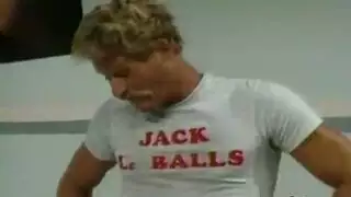 مشهد إرضاع جامح: كس مشتعل بالكريمة