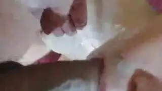 جلسة تدريب للمخنثين: حلق عميق وشرج خشن