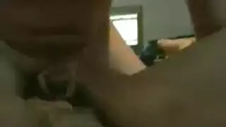 سيدة بدينة مهيمنة في جلد وسلاسل بورن عنيف