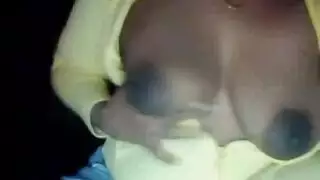 ممثلة بورنو ميريم فارس تئن خلال فعل شرجي مكثف