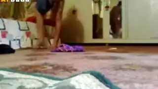 شريط جنسي خليجي سري: جماع منزلي جامح مُسجل بالكاميرا