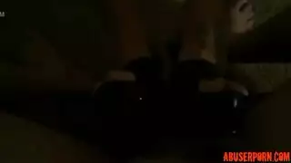 ابنة الزوجة السكرانة تتعثر في جنس ثلاثي صريح