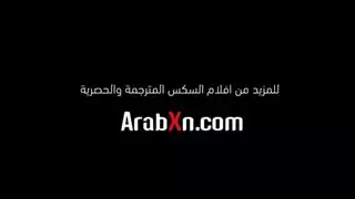 الابنة الصغيرة تغري
