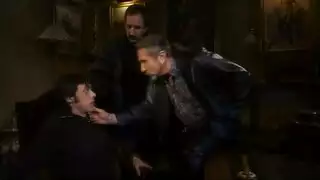 مغنيات يؤدين رقصة ساخنة ويستمنين أمام الكاميرا