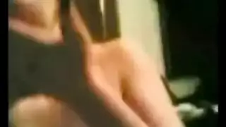 كريم داخل غرفة الفندق لعاهرة عربية ساخنة