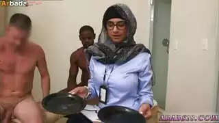 قضيب مناسب، جنس خشن: اختبار صريح لمايا خليفة