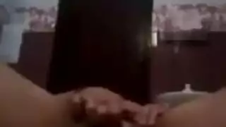 شرموطة مصرية يتم تمزيق فرجها الضيق بواسطة زب أسود كبير