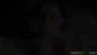 حصان يلقح فتاة بقذف داخلي