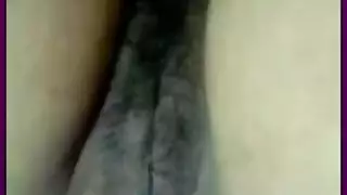 أم أفريقية فاتنة تُنادى في كل ثقب