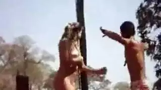 فعل شرجي قاسي في جماعي مع عجوز