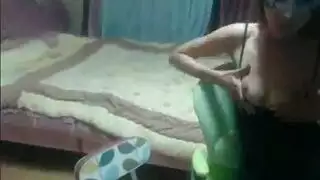 عاهات ساخنة يتم تناكهن طوال الليل