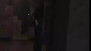 عاهرات آسيويات يأخذن منظارًا وشمسًا لإرضاء عميق للزبائن