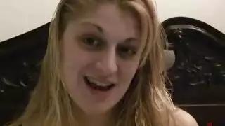 ديزمو يمدد فتحتها الضيقة بقضيبه