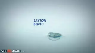 فيلم عائلي إباحي: الأم تمارس الجنس مع الابن وصديقه
