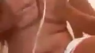 ينيك طيز اخته ويدخله كله وتقوله حرام عليك بيوجعني