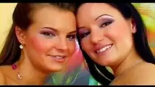 مص من عاهرة آسيوية ناضجة مثيرة