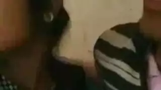 التبول الملبس السيولة النقدية المعلم مثليه