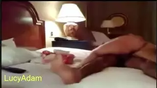 جنس خاص لزوجين خليجيين يتم التقاطه بكاميرا خفية إباحية
