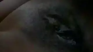 مشهد تجريد هاوية مع جمال طبيعي مثير