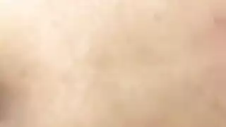 آسيوية بريئة تأخذ face fuck وتغطى بالسائل المنوي تحت النخيل